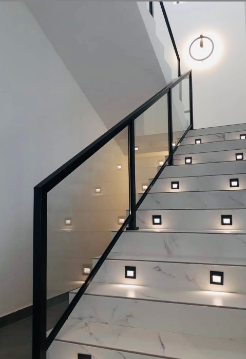 MODERN STAIRS RAILING